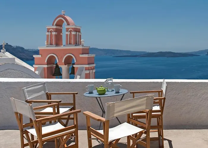 Opuntia Traditional Cave House * Oia