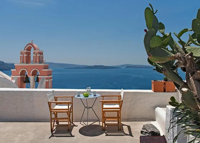 Opuntia Traditional Cave House Oia